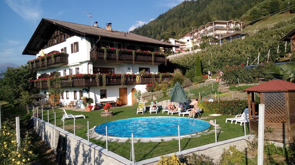 Zimmervermietung Groeberhof Schenna Buitenkant foto